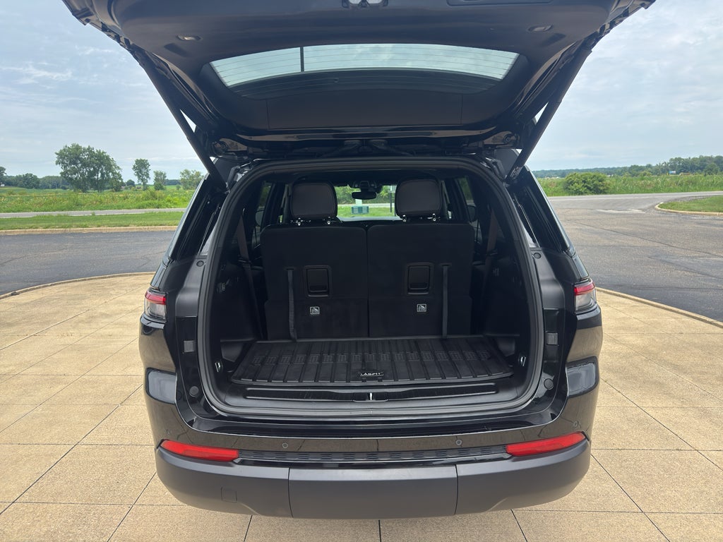 2024 Jeep Grand Cherokee L Altitude 4x4