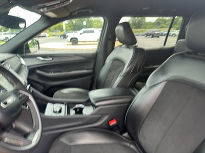 2024 Jeep Grand Cherokee L Altitude 4x4