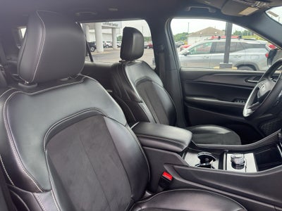 2024 Jeep Grand Cherokee L Altitude 4x4