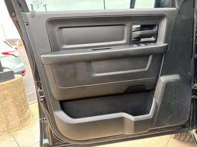 2018 RAM 1500 Express Crew Cab 4x4 5'7" Box