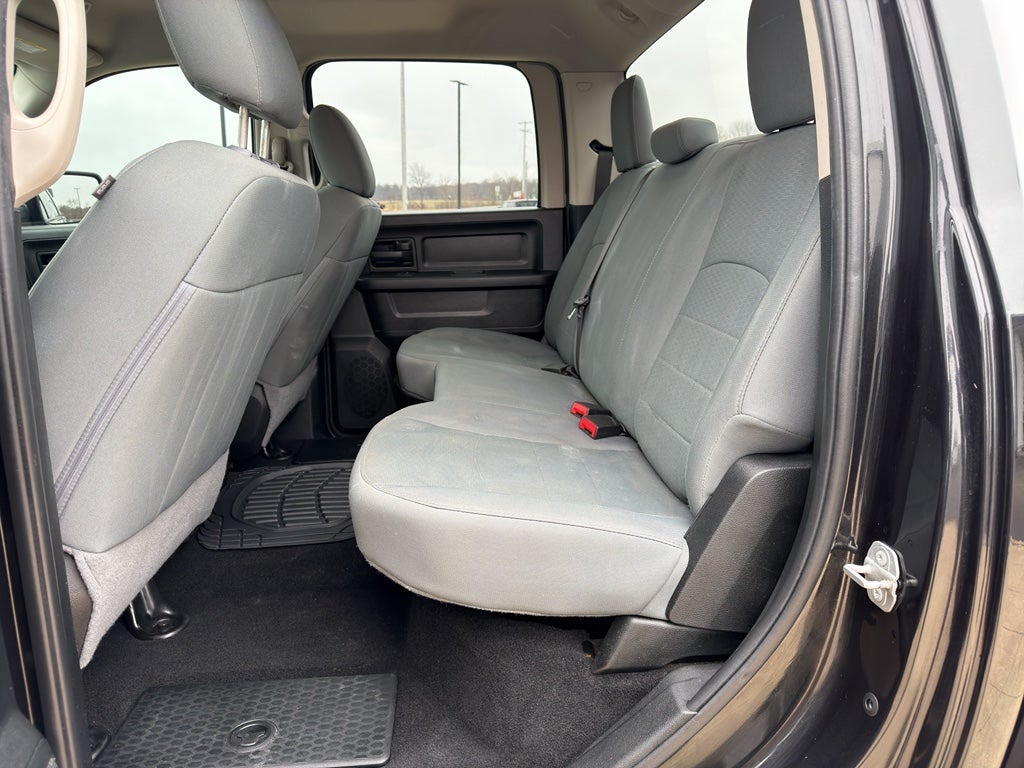 2018 RAM 1500 Express Crew Cab 4x4 5'7" Box