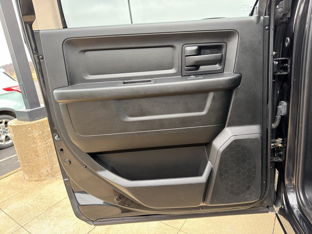 2018 RAM 1500 Express Crew Cab 4x4 5'7" Box