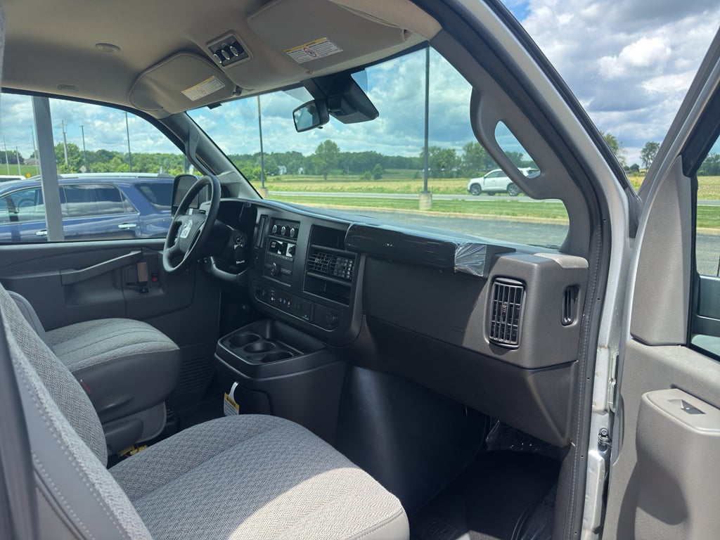 2026 GMC Savana Passenger LT