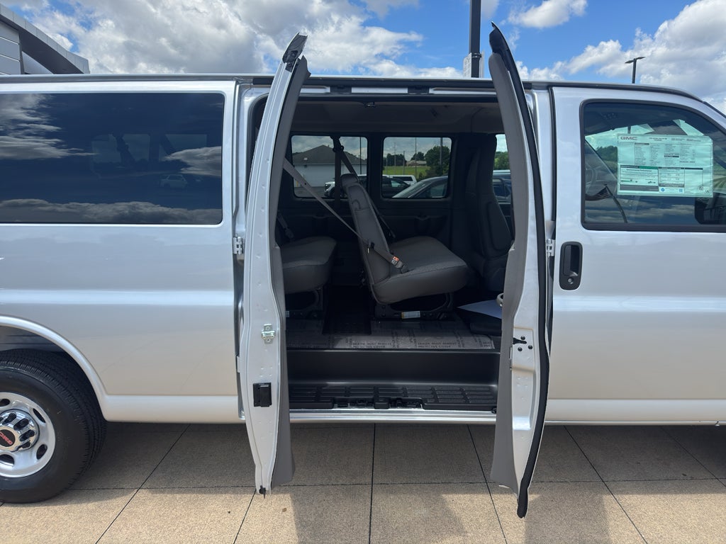 2026 GMC Savana Passenger LT