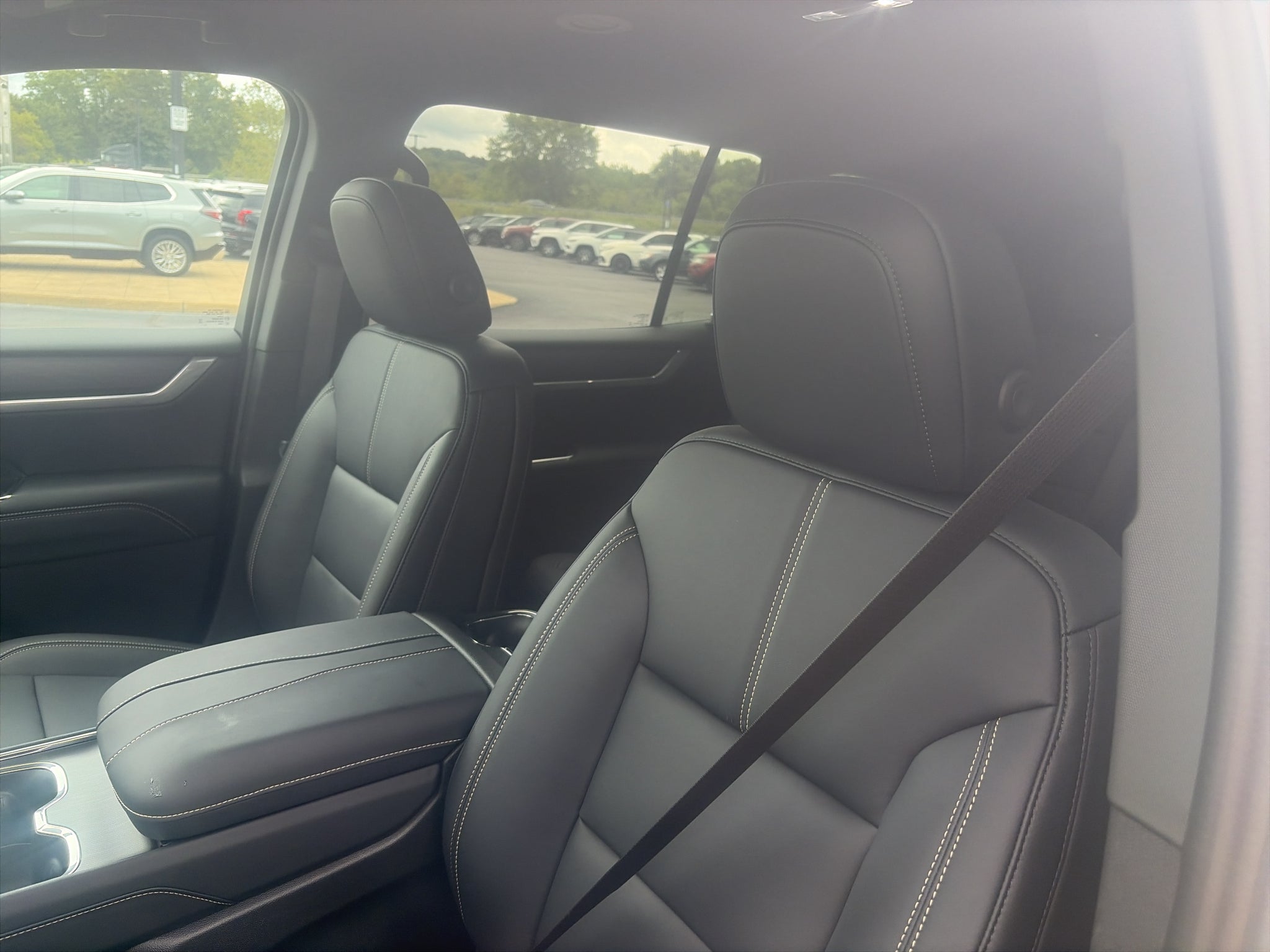 2027 GMC Acadia Elevation