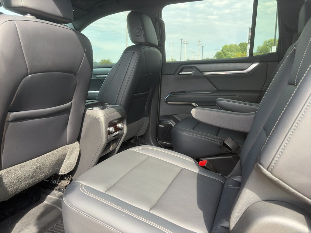 2024 GMC Acadia Elevation