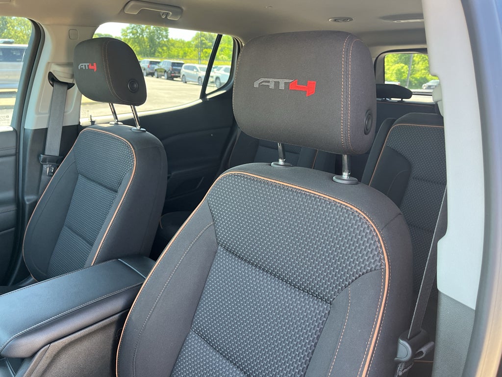 2023 GMC Acadia AT4