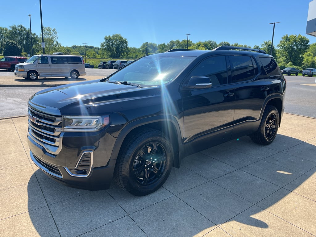 2023 GMC Acadia AT4