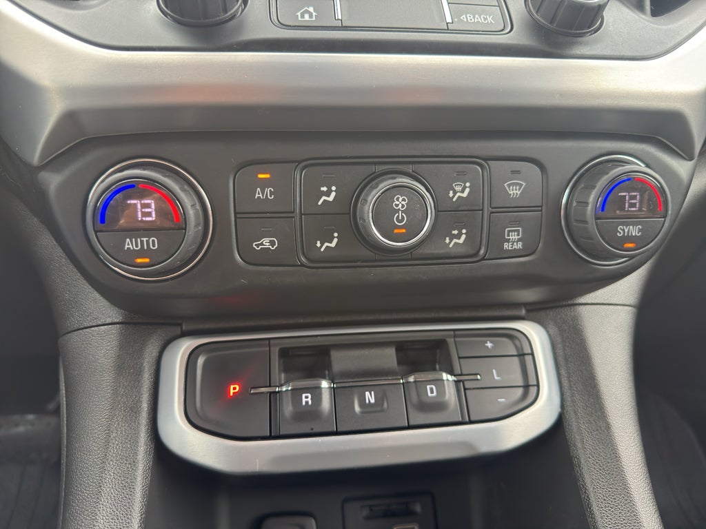 2021 GMC Acadia SLT