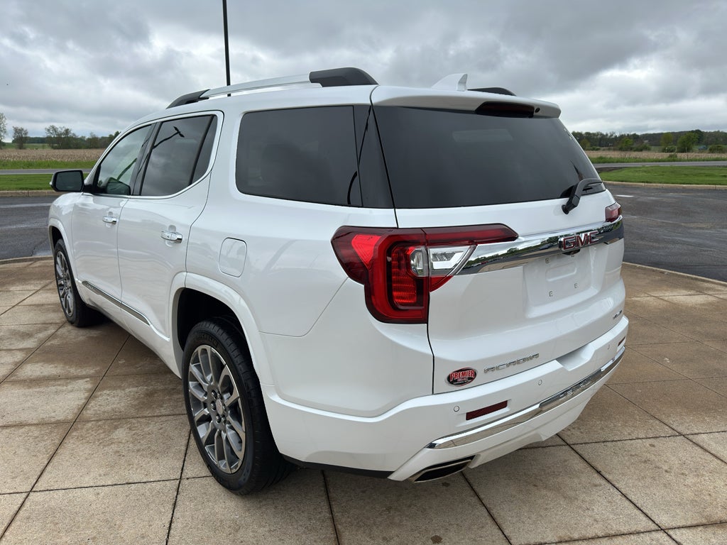 2023 GMC Acadia Denali
