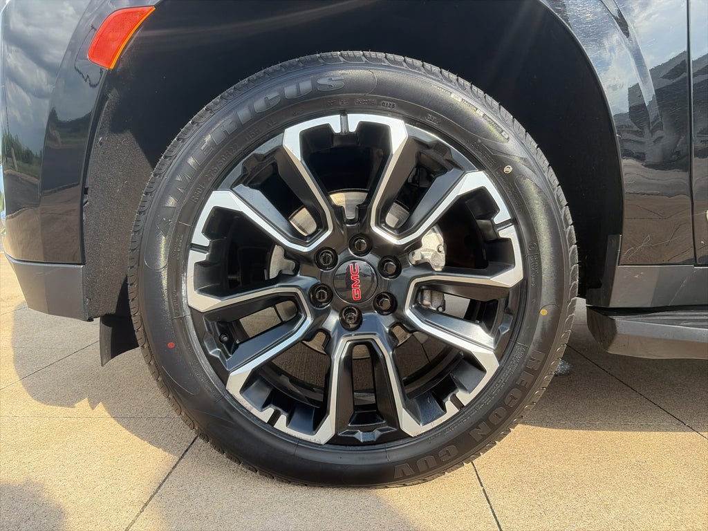2022 GMC Yukon XL SLT