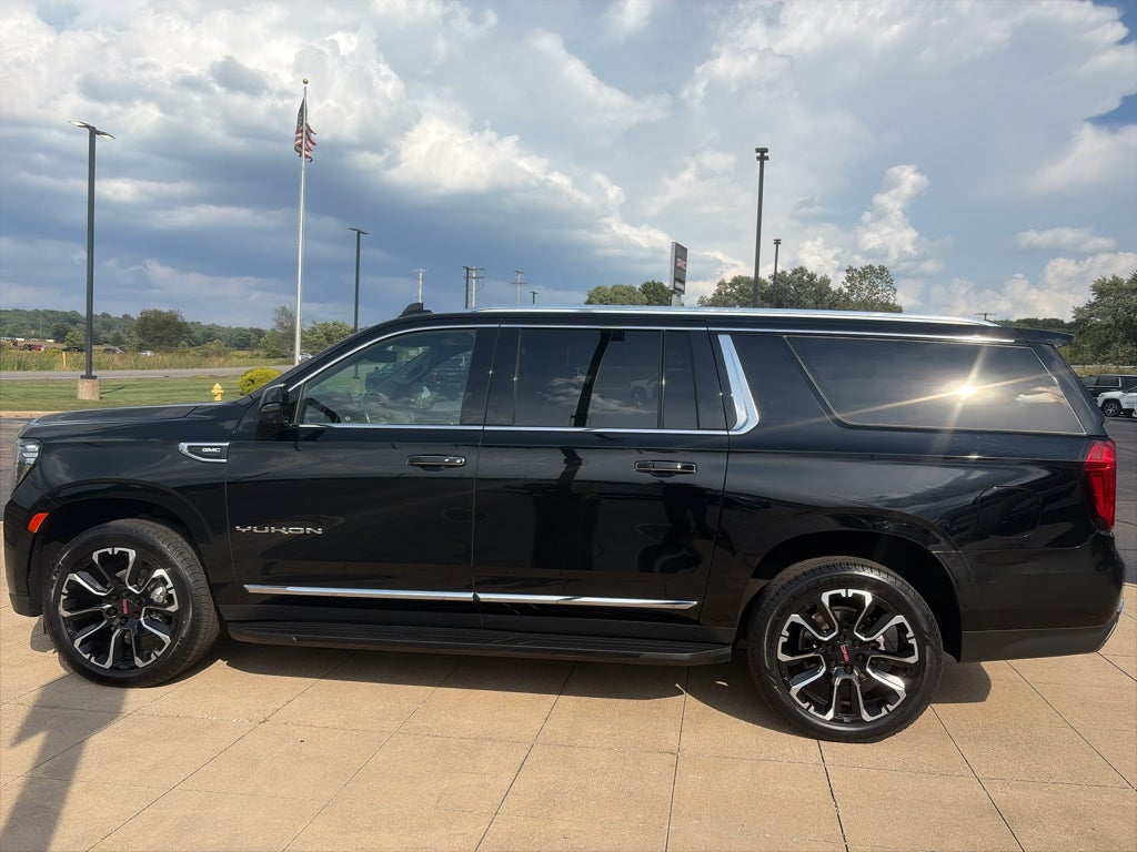 2022 GMC Yukon XL SLT