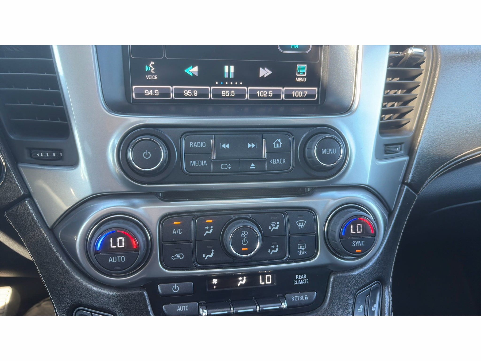 2015 Chevrolet Suburban LT
