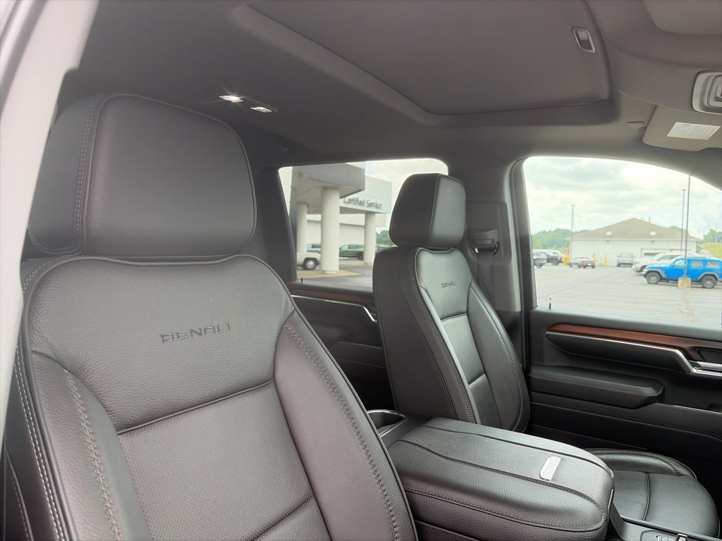 2025 GMC Sierra 2500 HD Denali