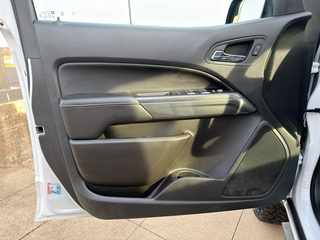 2022 GMC Canyon AT4 - Leather