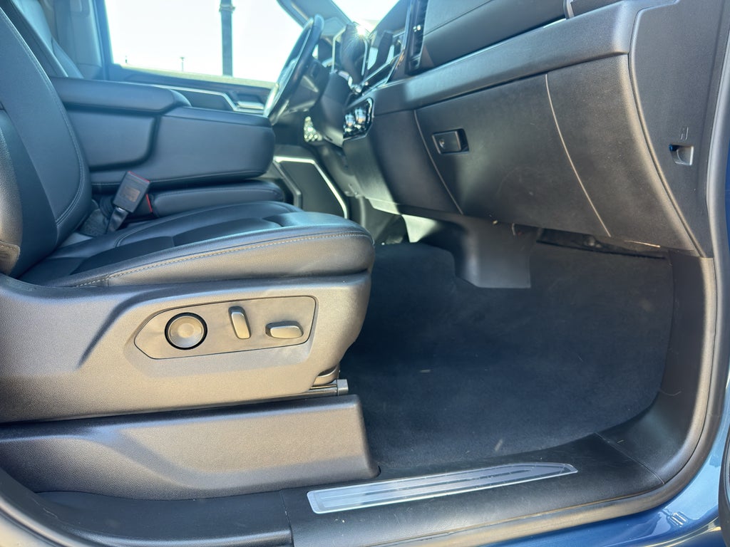2024 GMC Sierra 1500 SLT - Photo 20
