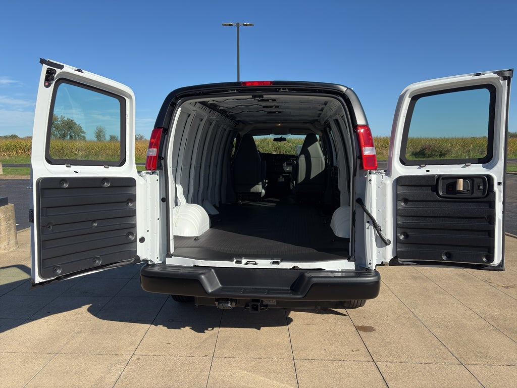 2025 GMC Savana Cargo 2500 Work Van
