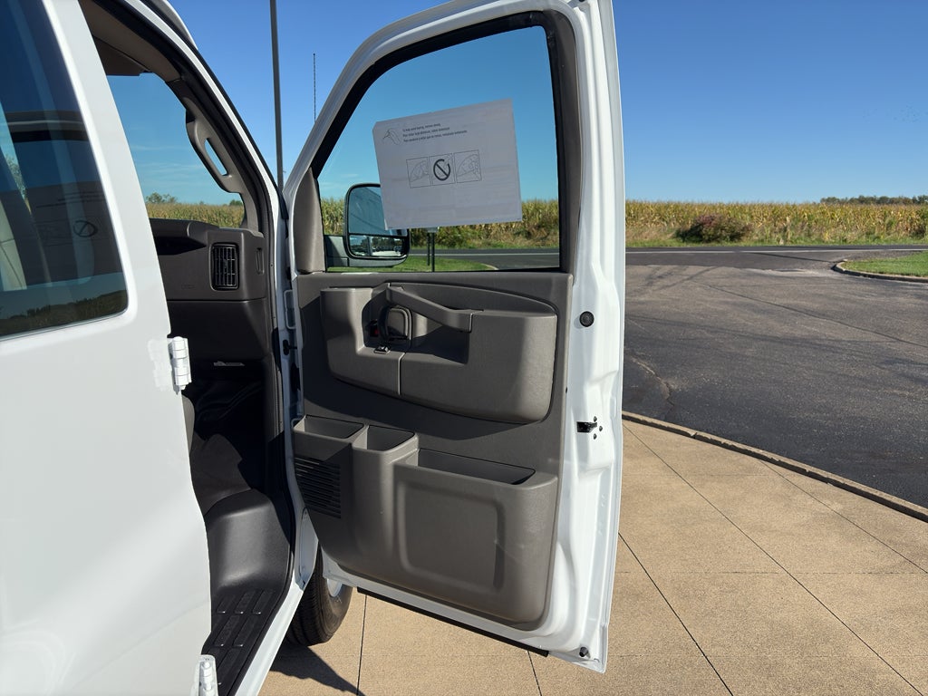 2025 GMC Savana Cargo 2500 Work Van