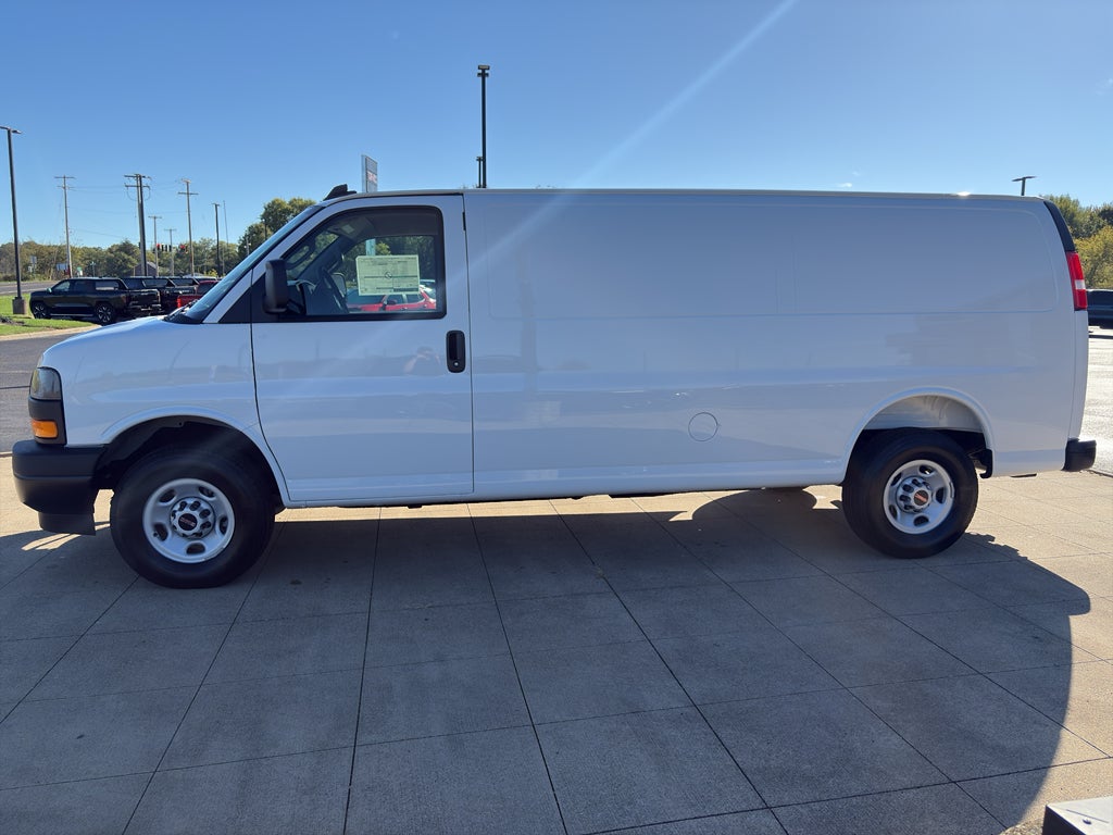 2025 GMC Savana Cargo 2500 Work Van