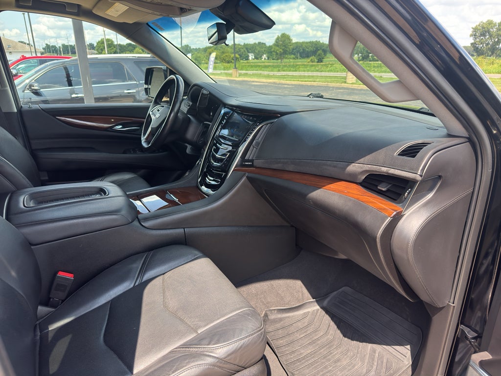2018 Cadillac Escalade Luxury