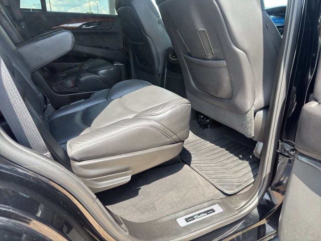 2018 Cadillac Escalade Luxury
