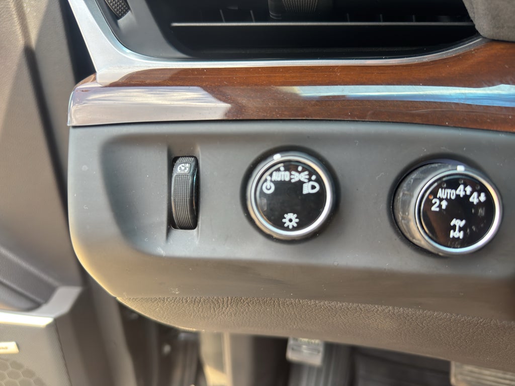 2018 Cadillac Escalade Luxury