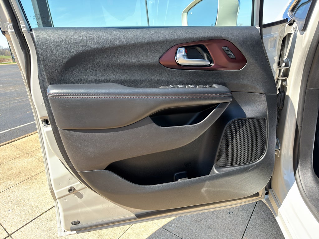 2020 Chrysler Pacifica 35th Anniversary Limited