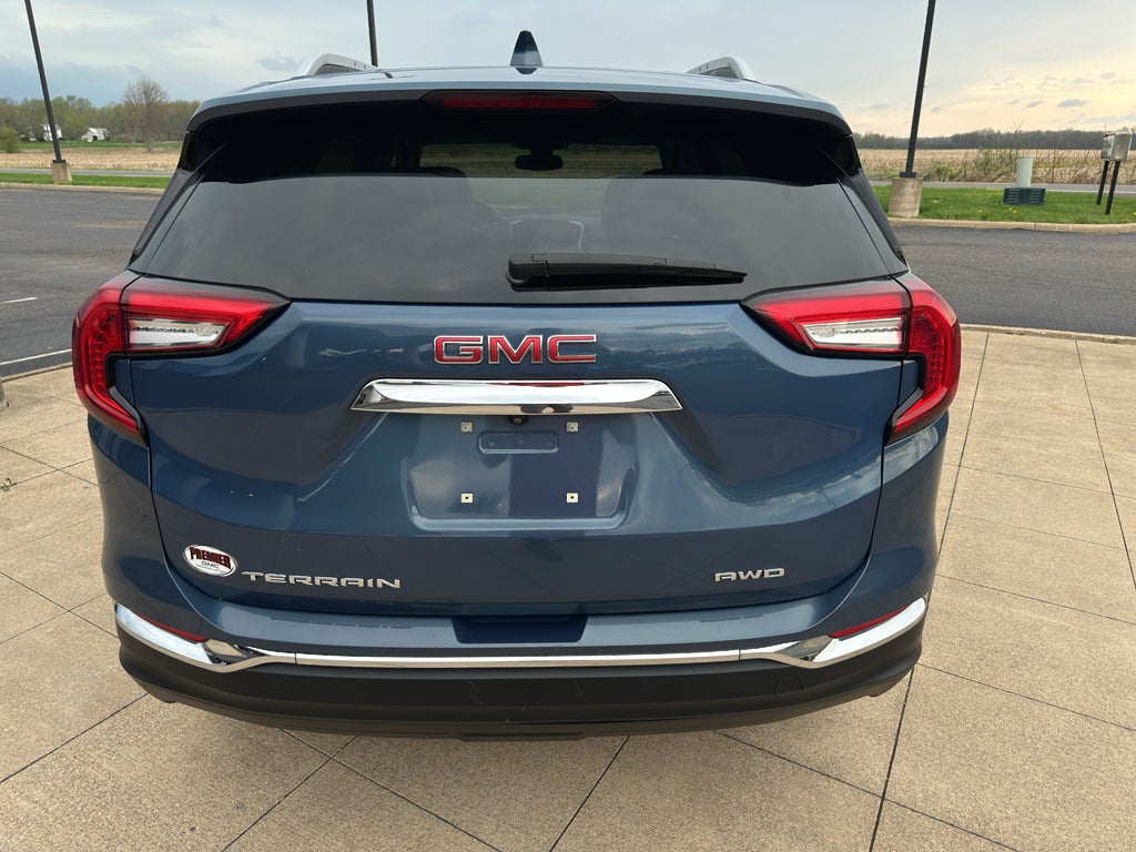 2024 GMC Terrain SLT