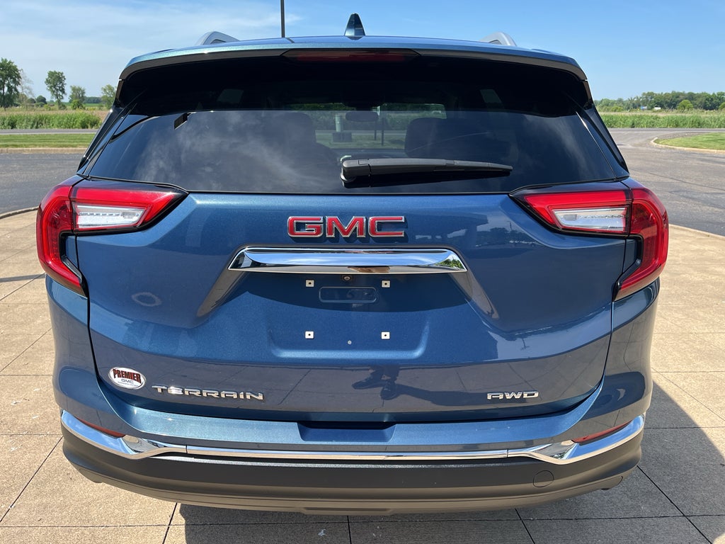 2024 GMC Terrain SLT
