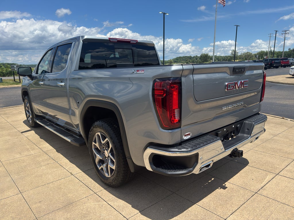 2026 GMC Sierra 1500 SLT - Photo 7